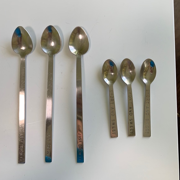 Sur la table Silverware